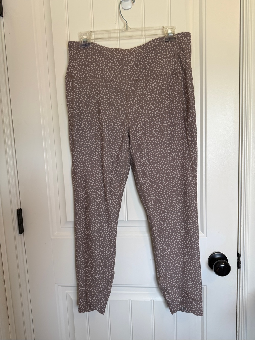 RBX DIP DOT SUPER SOFT TULIP 7/8 LEGGING in Taupe